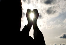 [中超]奥斯卡开出角球 蒋光太凌空抽射破网.